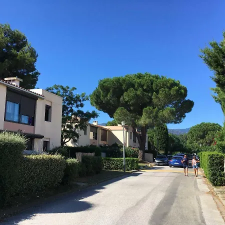 Hameau Au Soleil Apartamento *